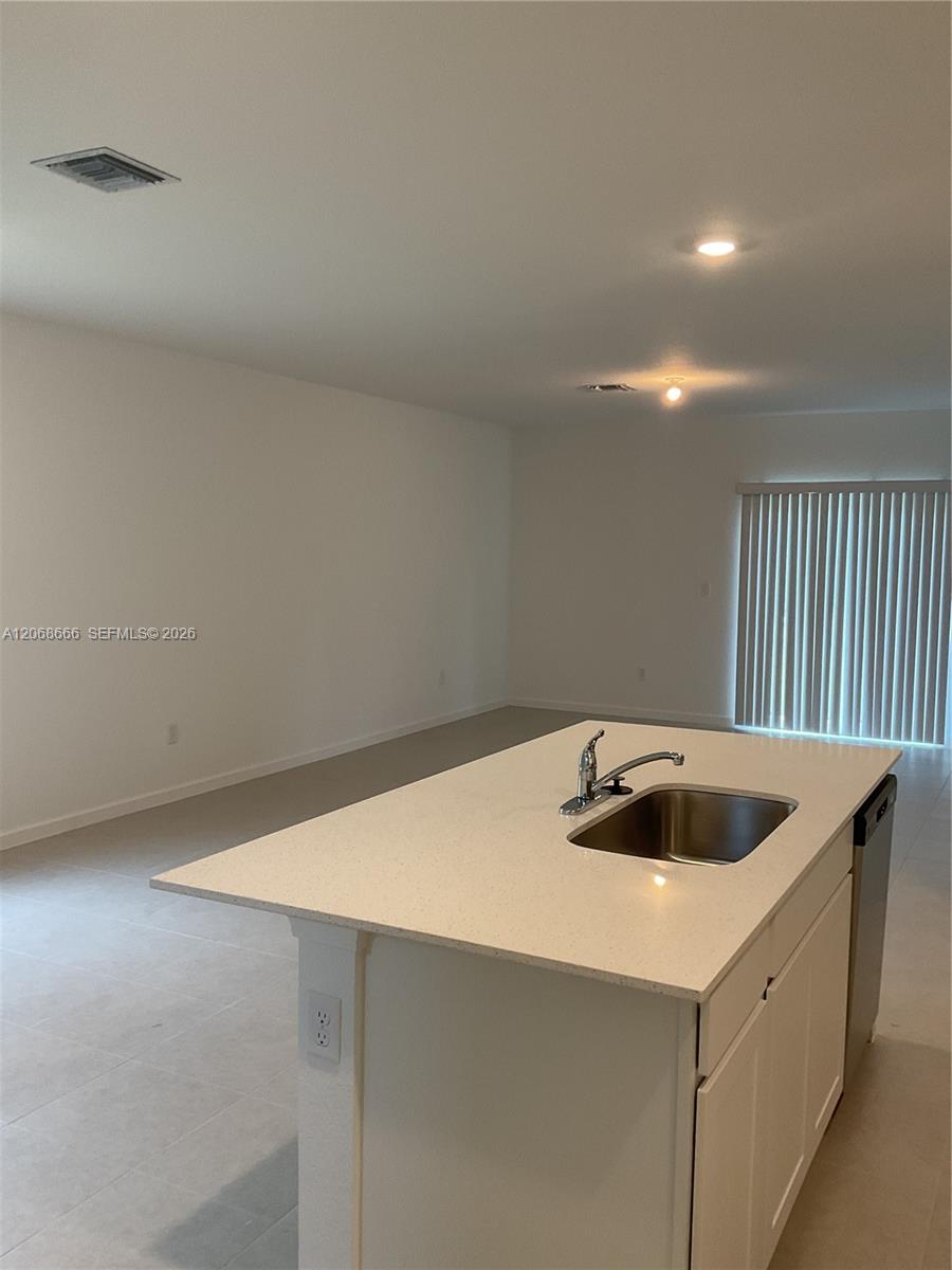 5924 Nw Fairfox Way Property Photo 12