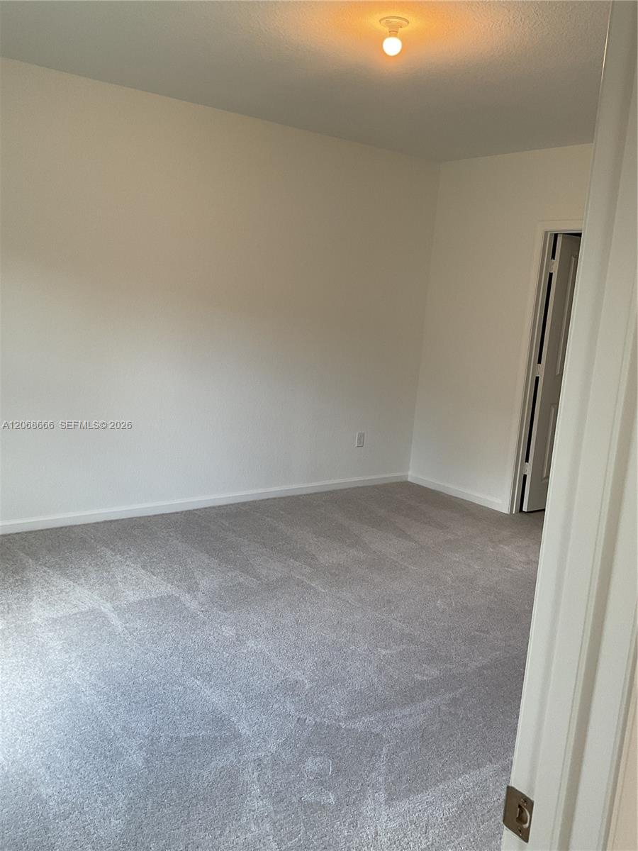 5924 Nw Fairfox Way Property Photo 15
