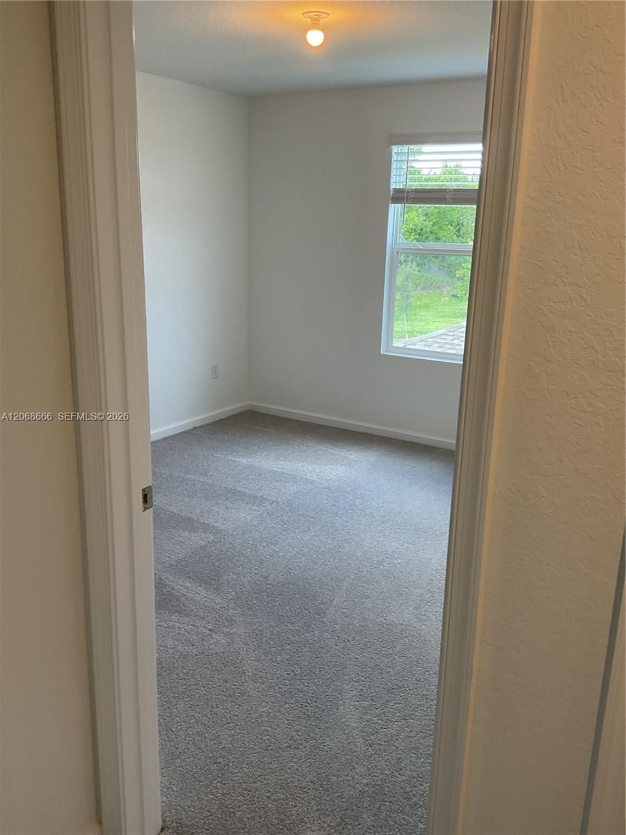 5924 Nw Fairfox Way Property Photo 35