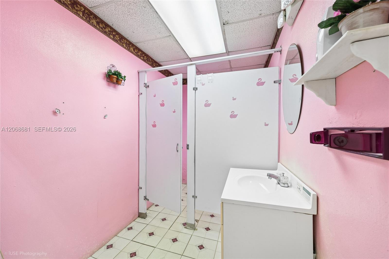 680 Superior Street Property Photo 14