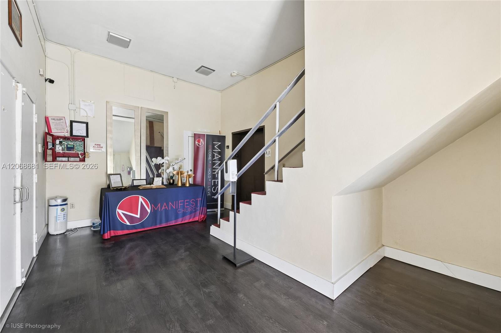 680 Superior Street Property Photo 15
