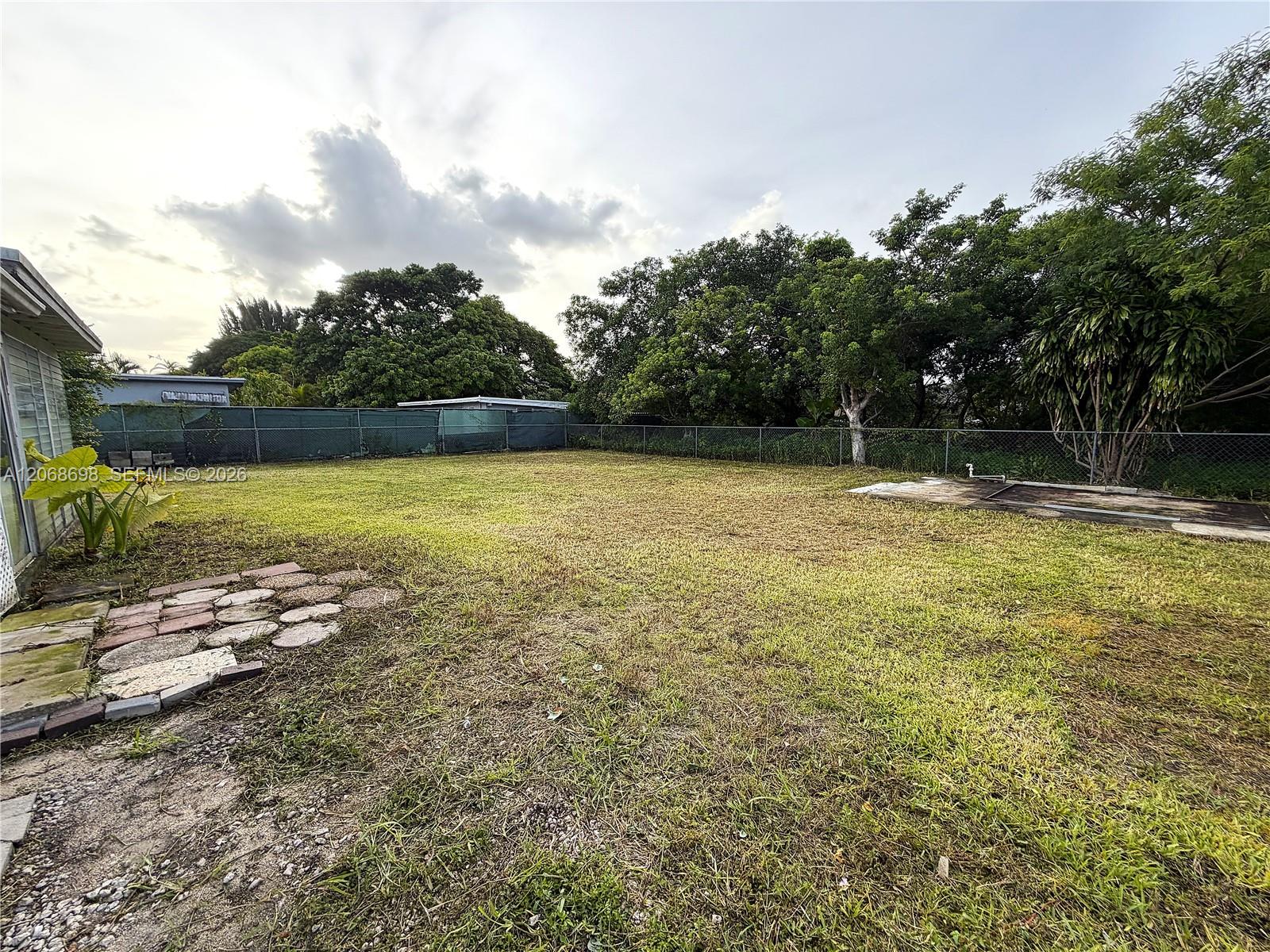 11935 Sw 37th Street Property Photo 12