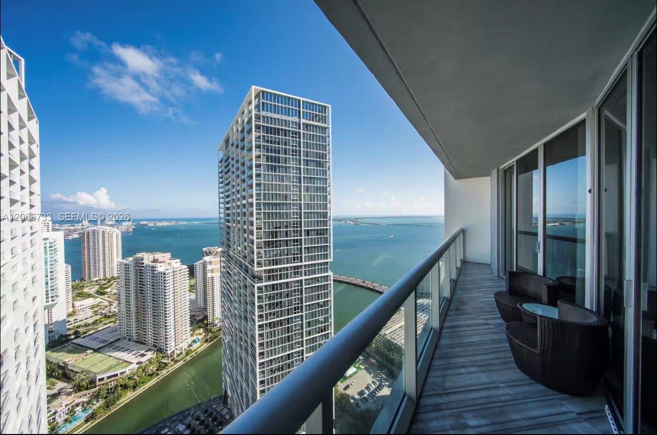 485 Brickell Avenue 4711 Property Photo 5