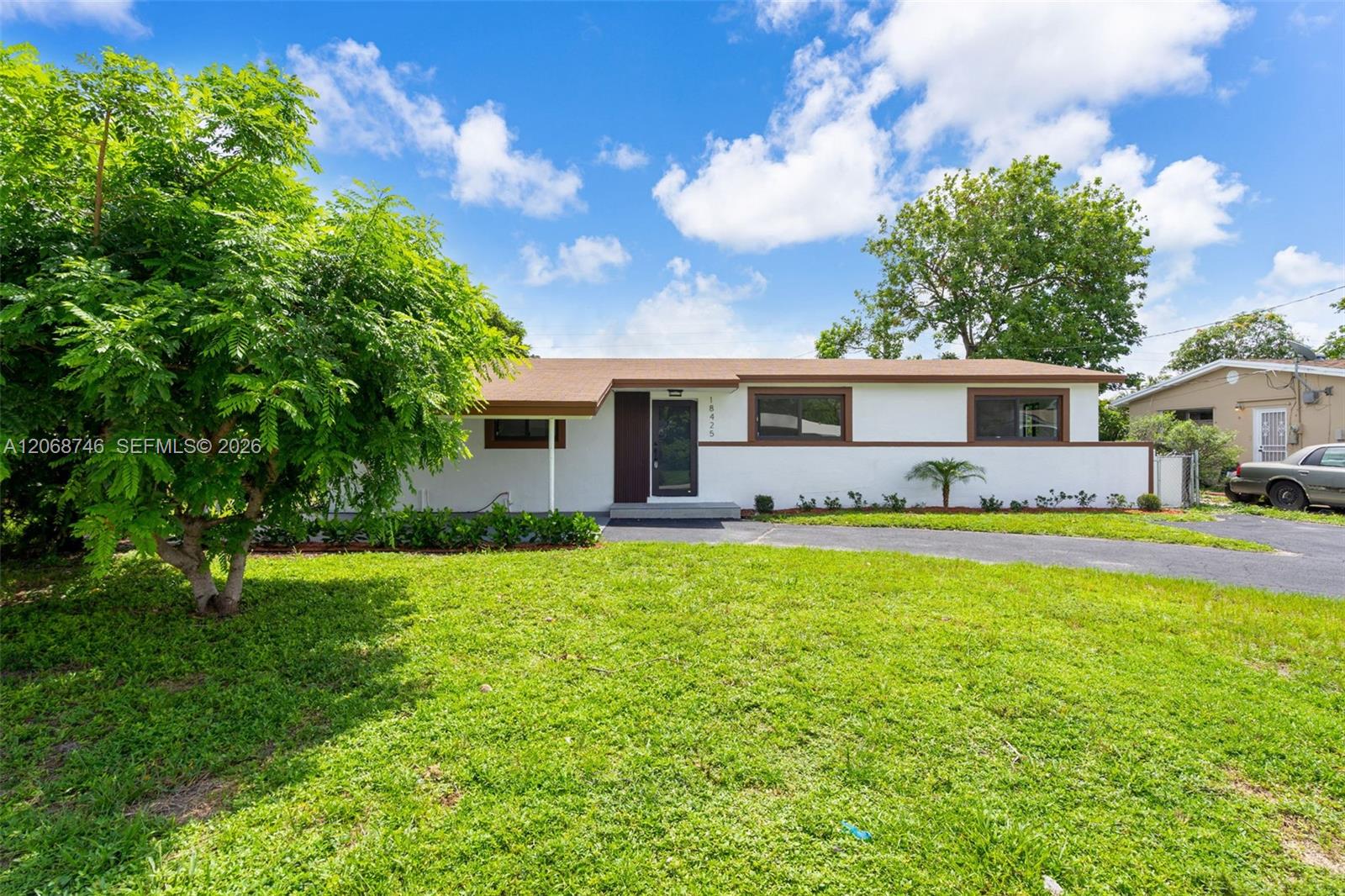 18425 NW 23rd Avenue Property Photo 1