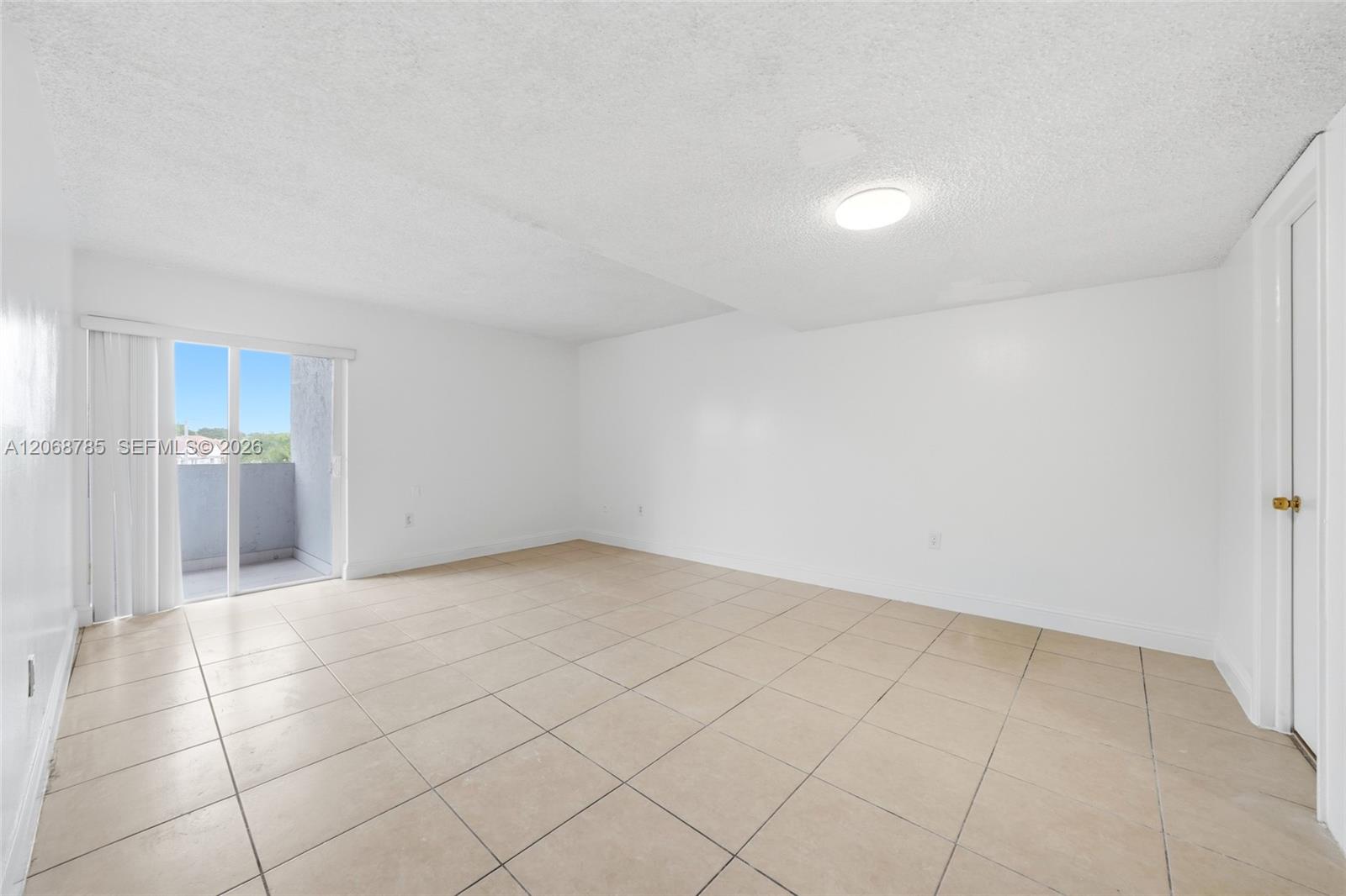 9375 Fontainebleau Boulevard L301 Property Photo 9