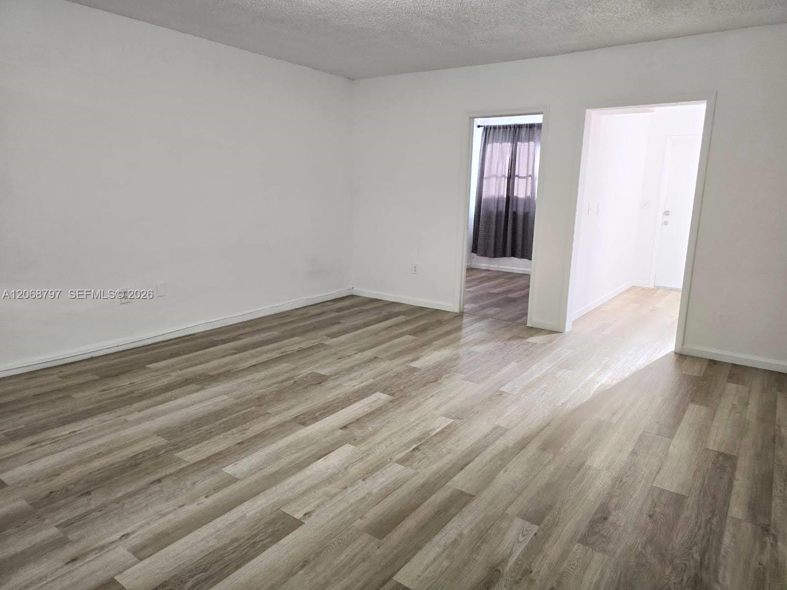 1255 Marseille 21 Property Photo 6