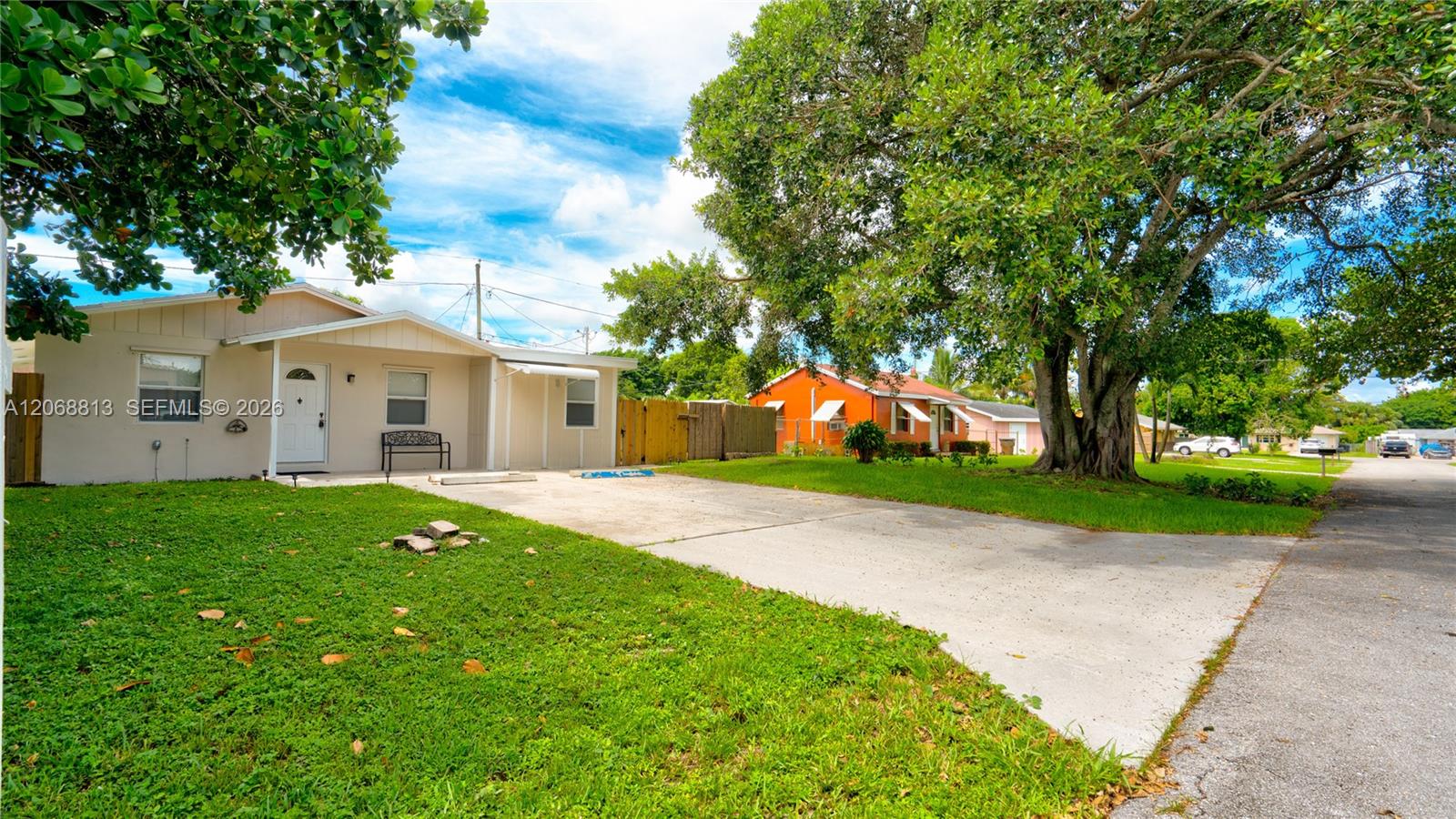 3344 Plaza Place Property Photo 1