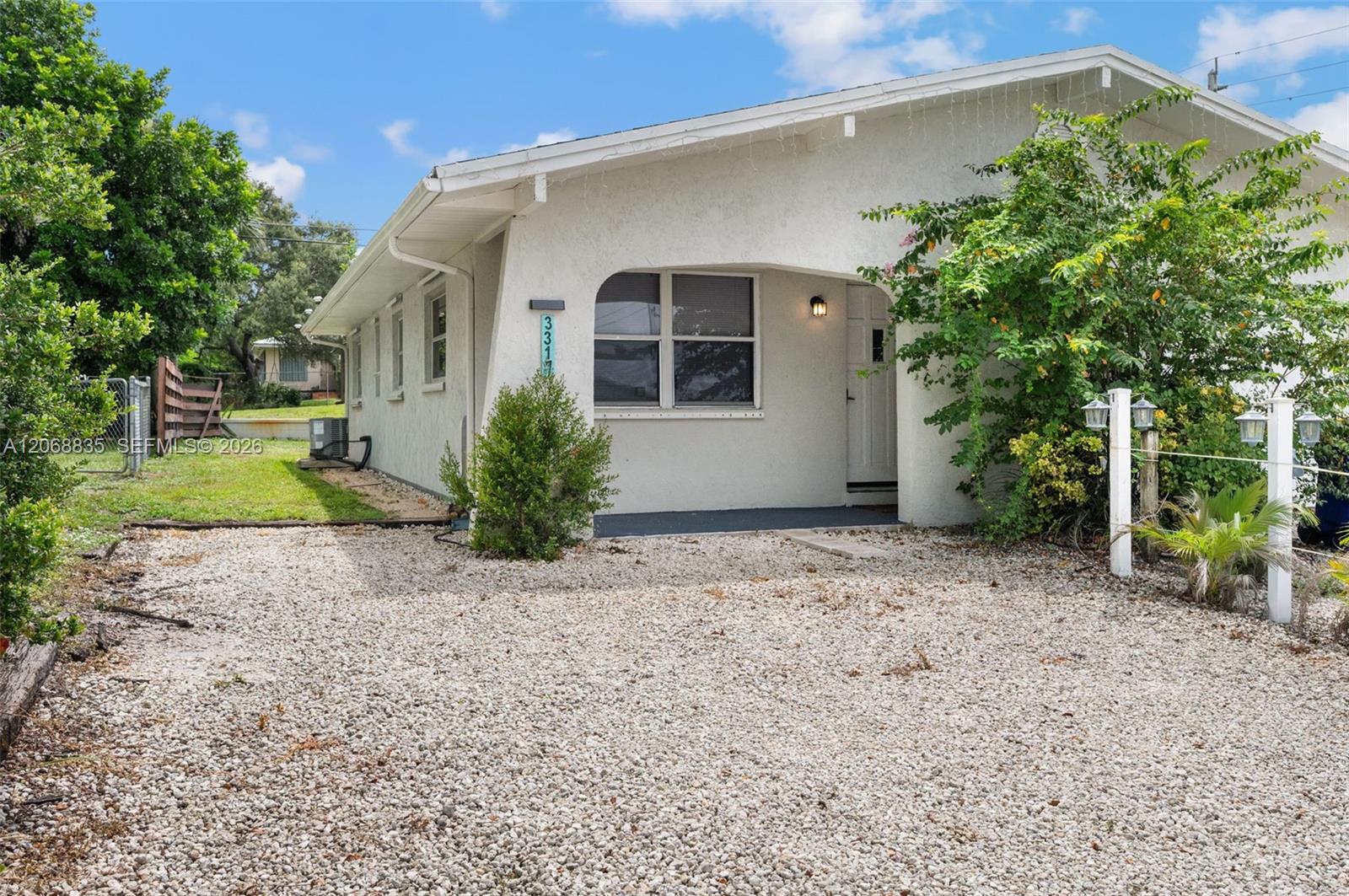3317 Ne Jeannette Drive . Property Photo 3