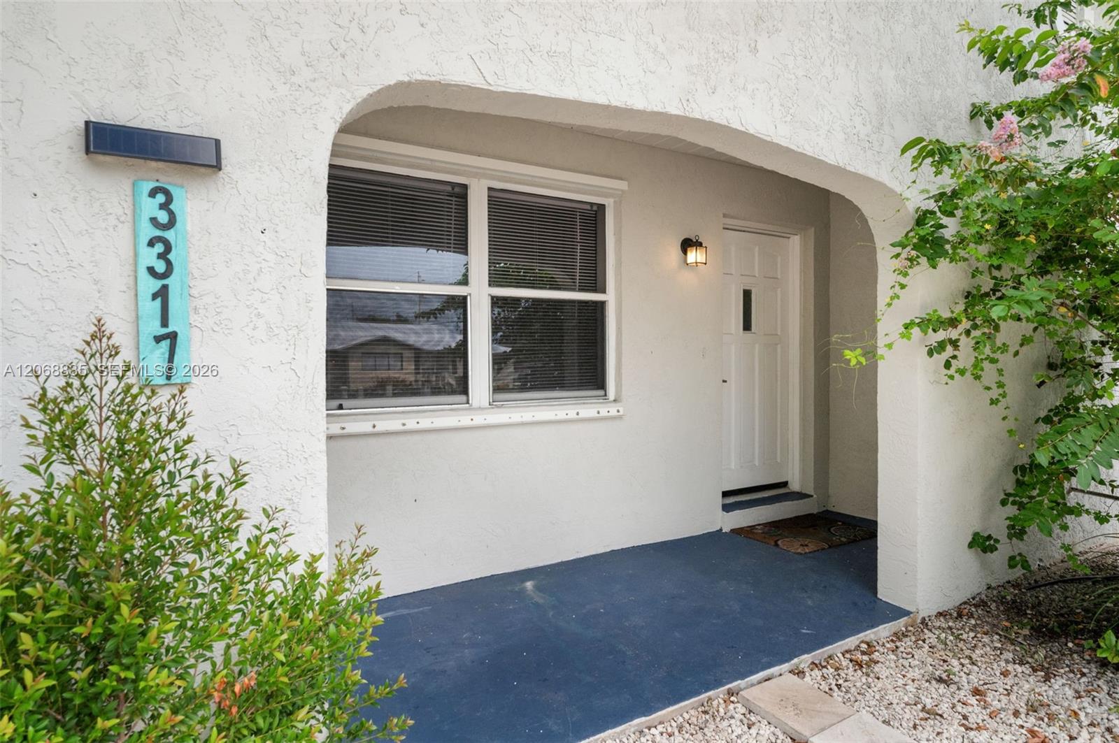 3317 Ne Jeannette Drive . Property Photo 4
