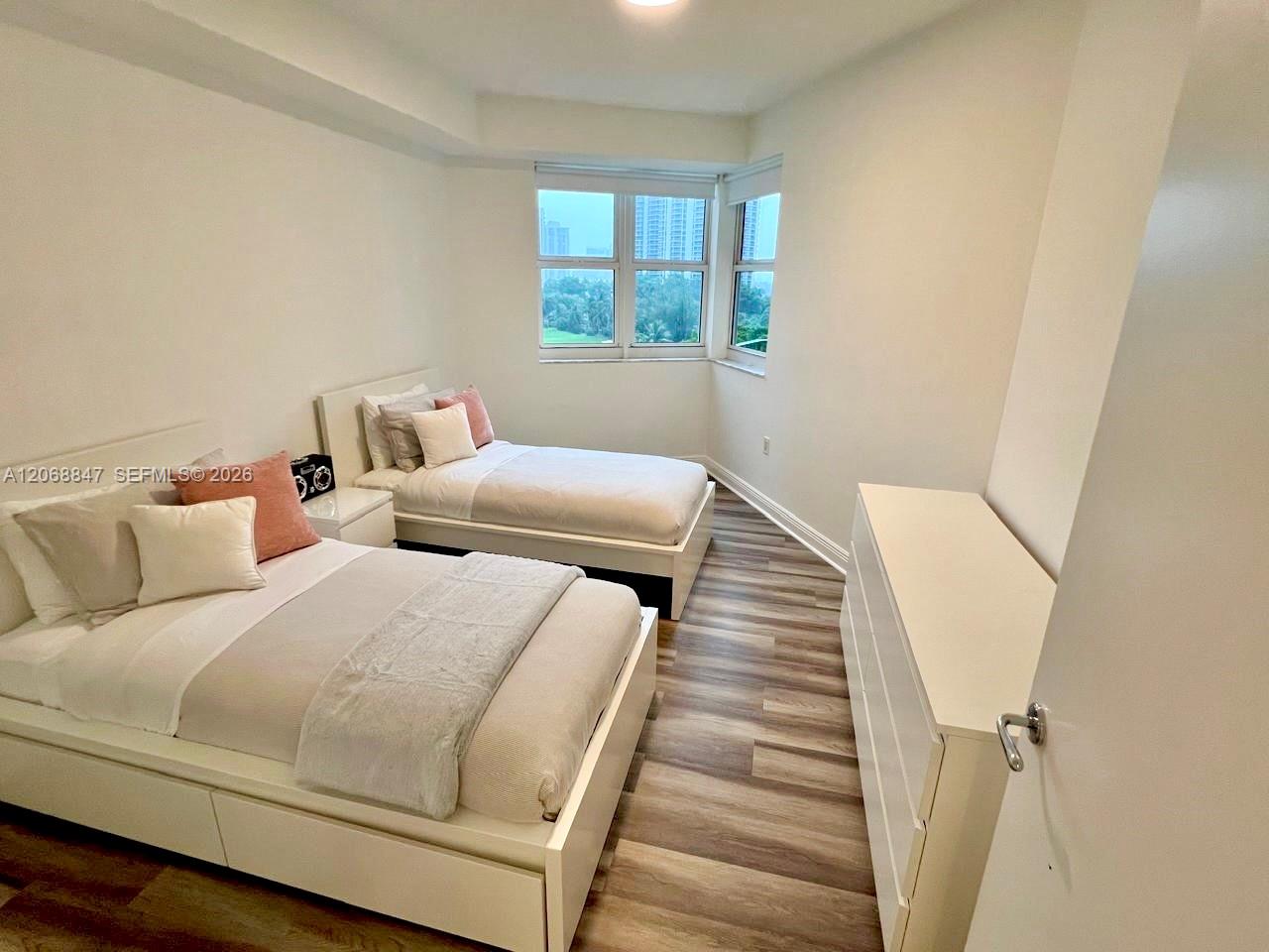 A12068847 Property Photo 13