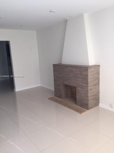 7820 Carlyle Avenue Property Photo 3
