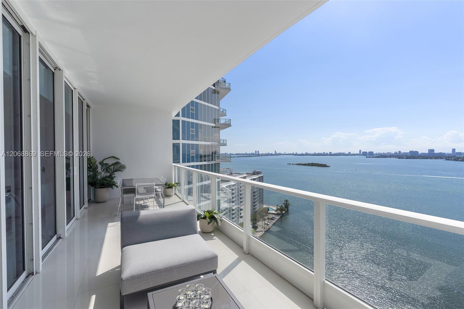 2020 N Bayshore Drive 2105 Property Photo 1