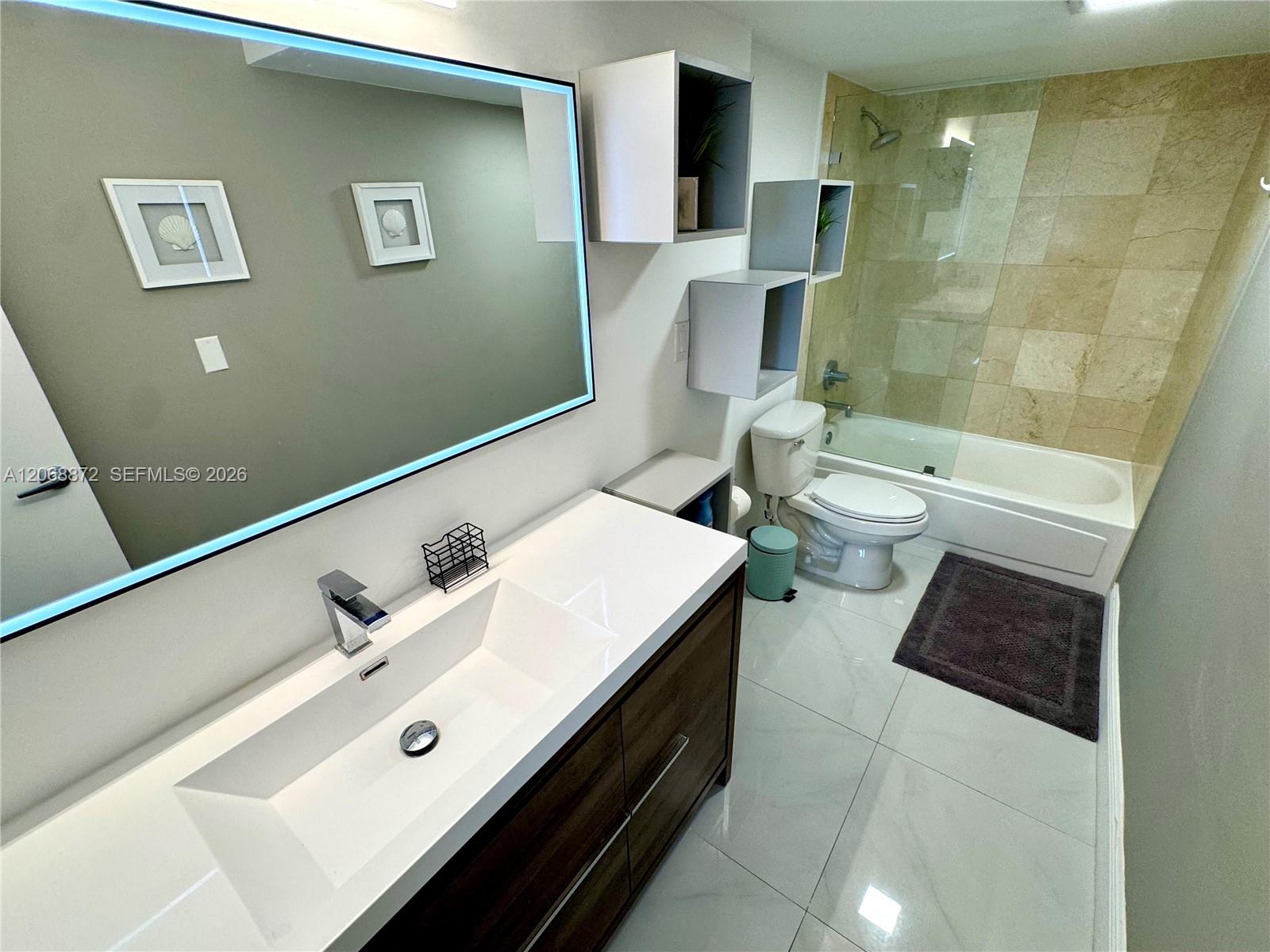10275 Collins Avenue 624 Property Photo 22