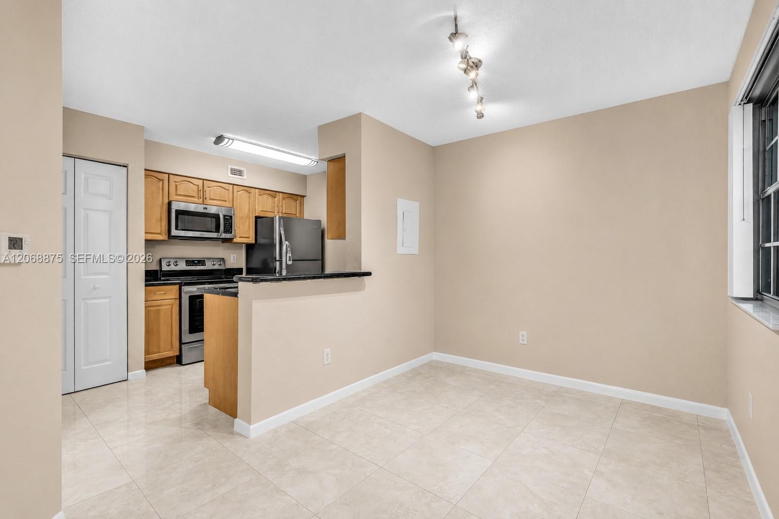 2880 N Oakland Forest Drive 110 Property Photo 1