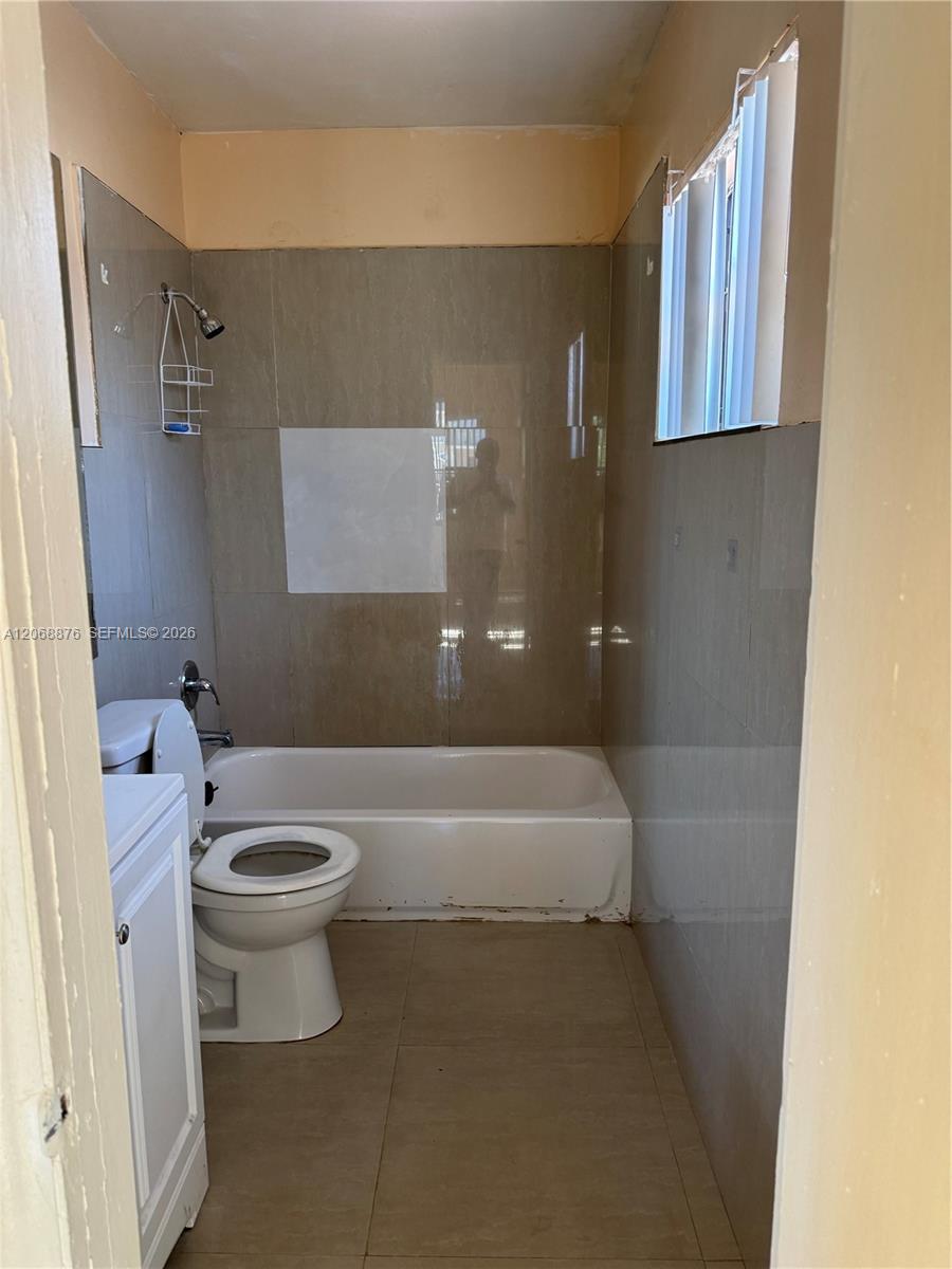 695 Ne 151st Street 3 Property Photo 8