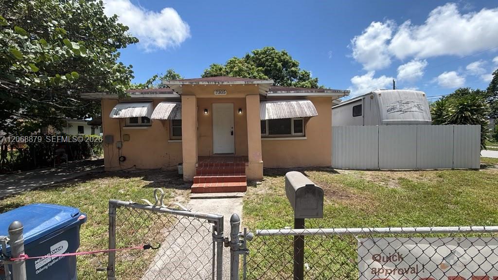 7305 Nw 17th Court . Property Photo 1