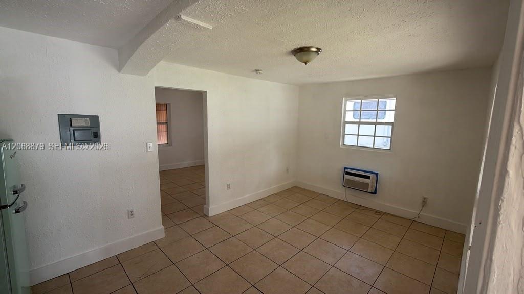 7305 Nw 17th Court . Property Photo 3