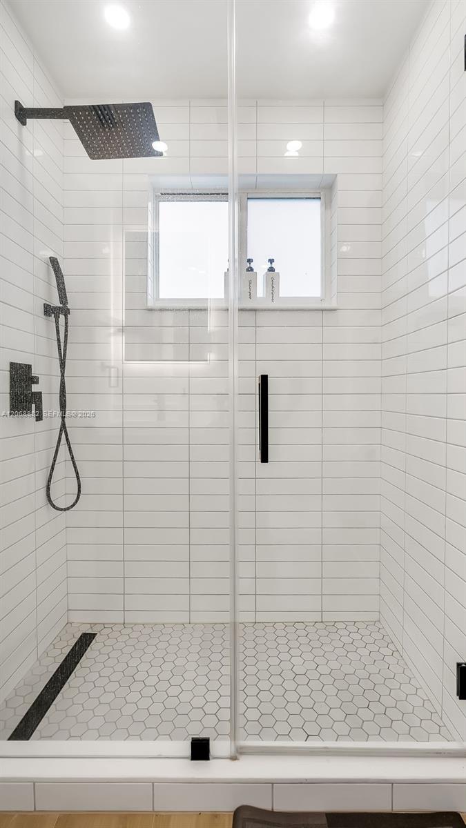 1116 N 31st Avenue Property Photo 17