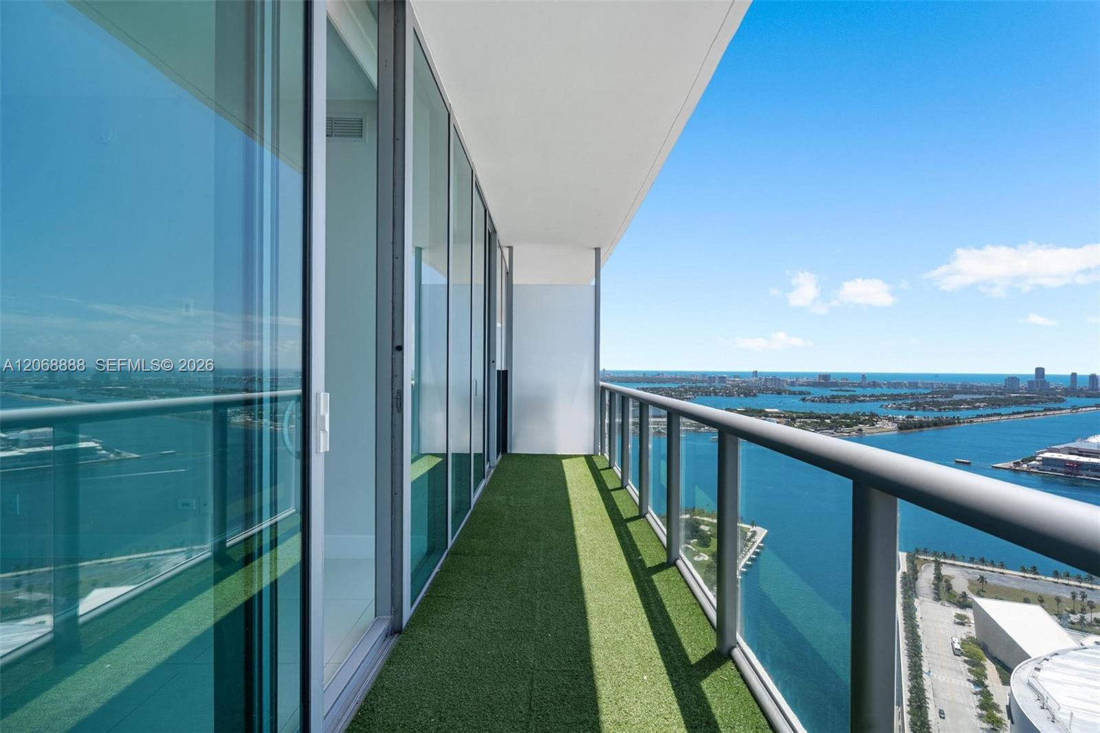 888 Biscayne Boulevard 4804 Property Photo 20