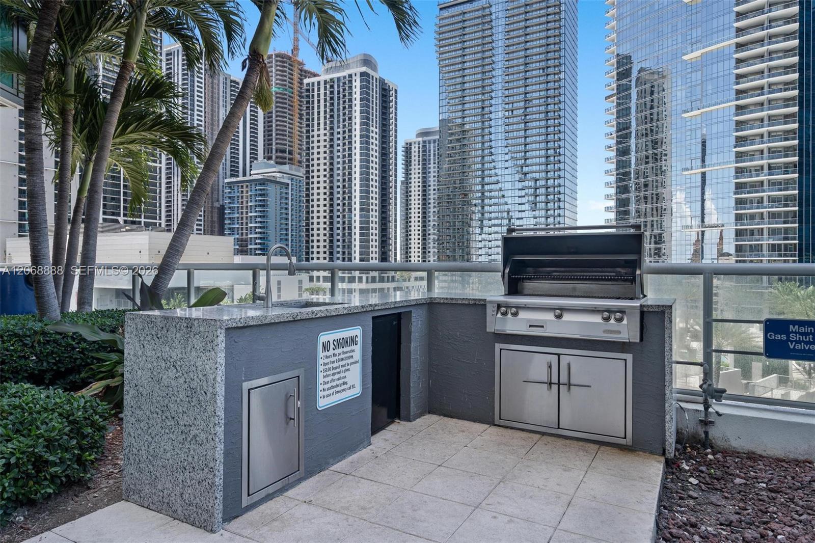 888 Biscayne Boulevard 4804 Property Photo 31