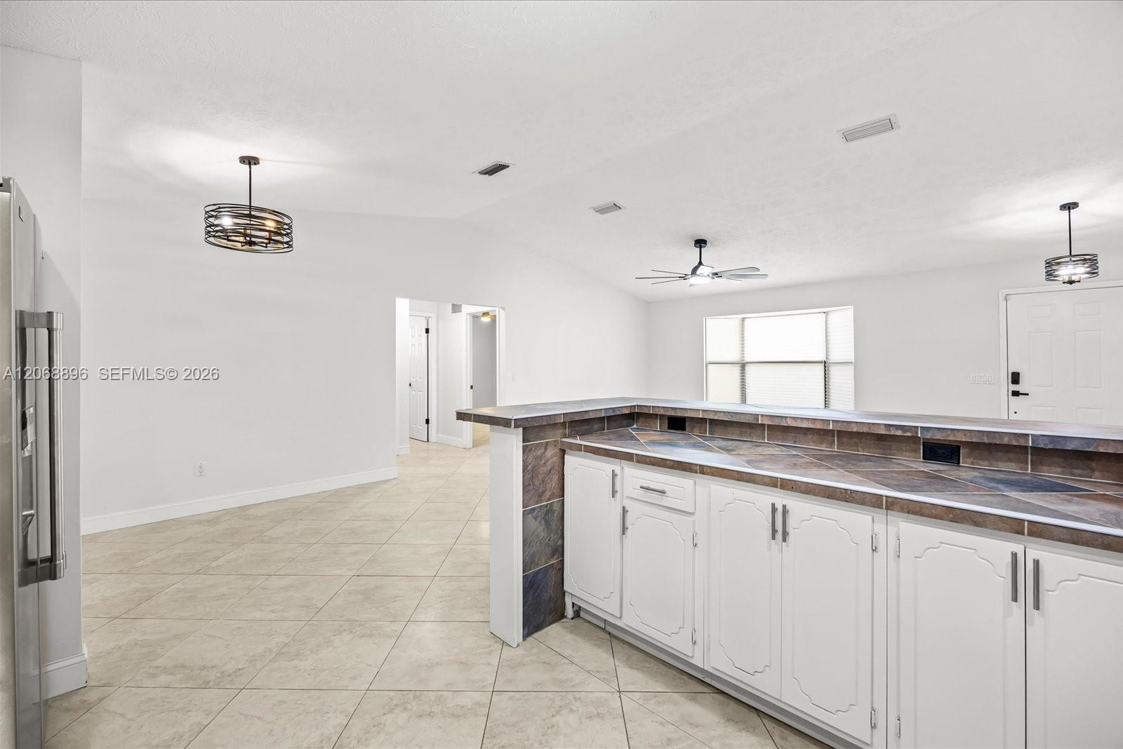 502 Nw Goldcoast Avenue Property Photo 12