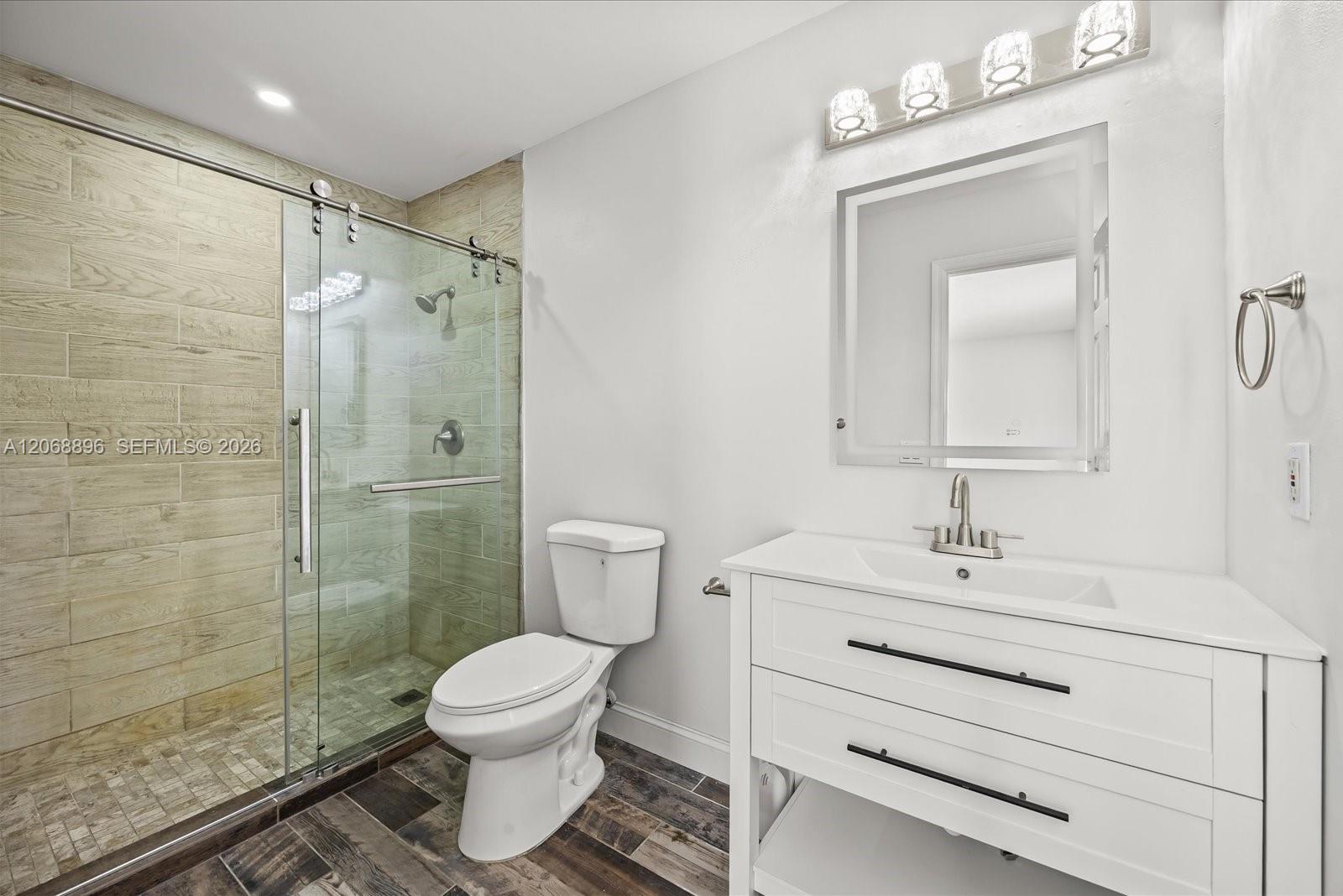 502 Nw Goldcoast Avenue Property Photo 17