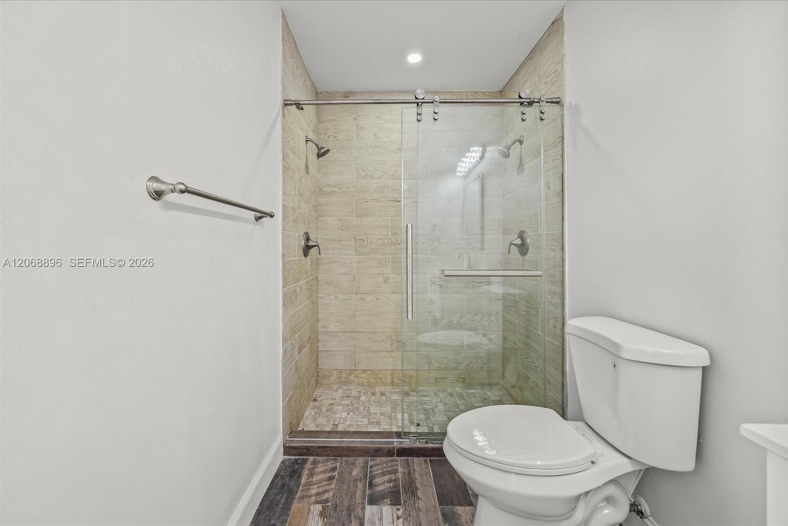 502 Nw Goldcoast Avenue Property Photo 18