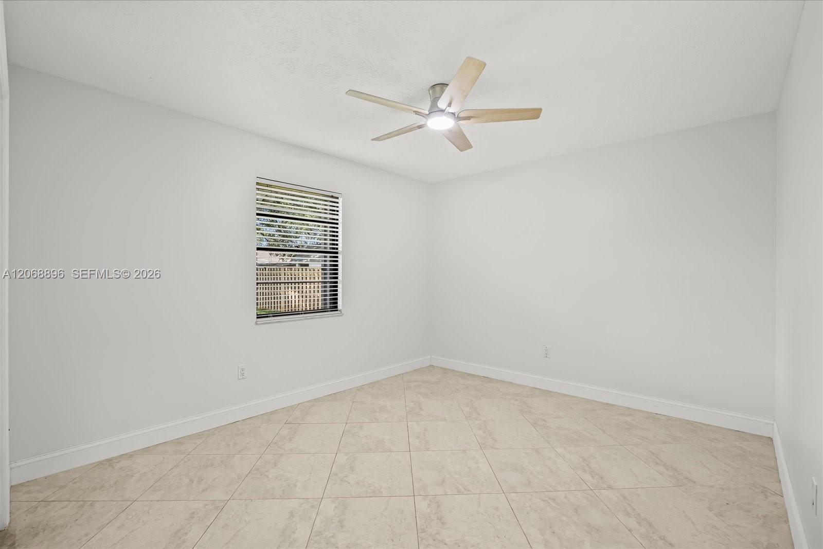 502 Nw Goldcoast Avenue Property Photo 23