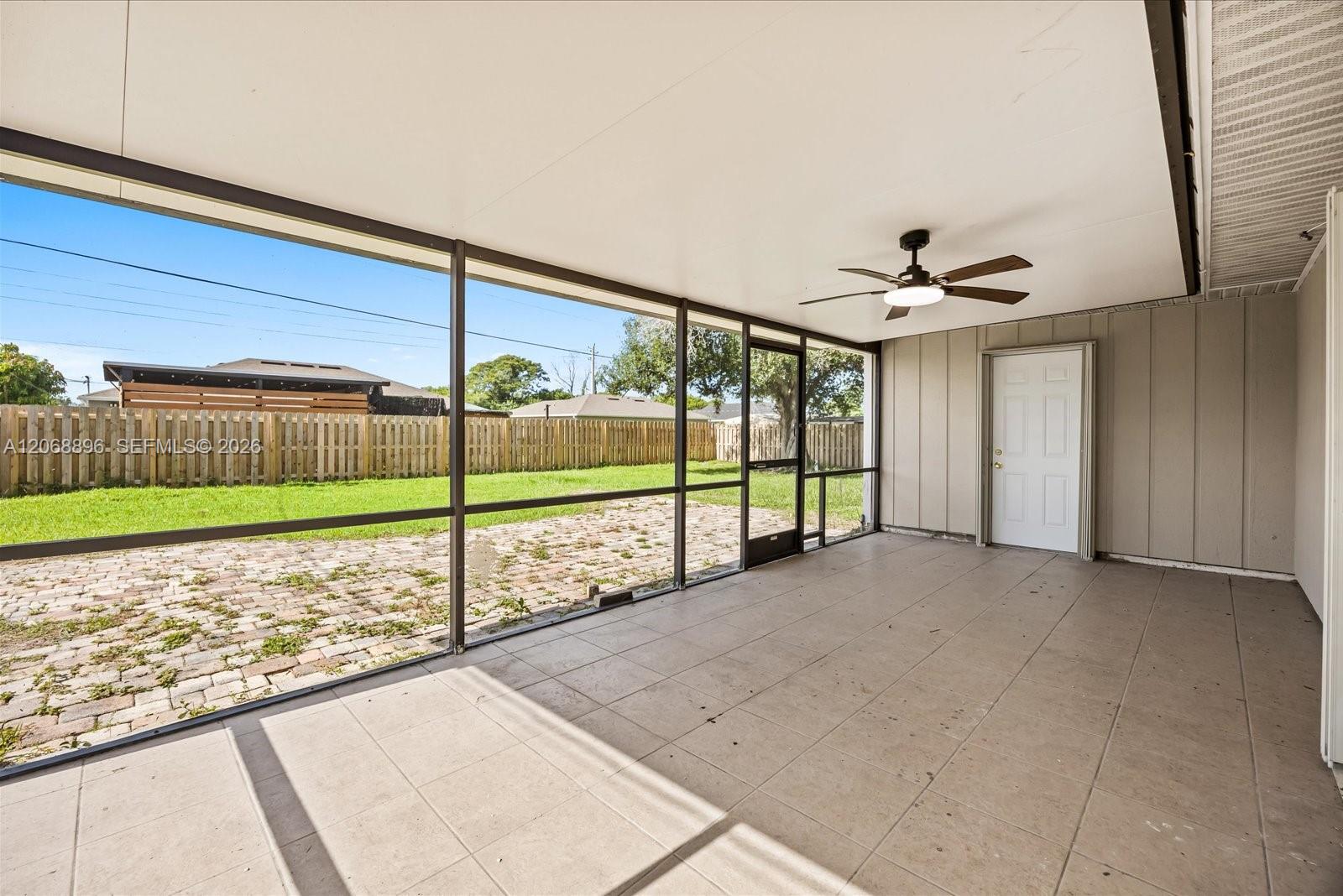 502 Nw Goldcoast Avenue Property Photo 27