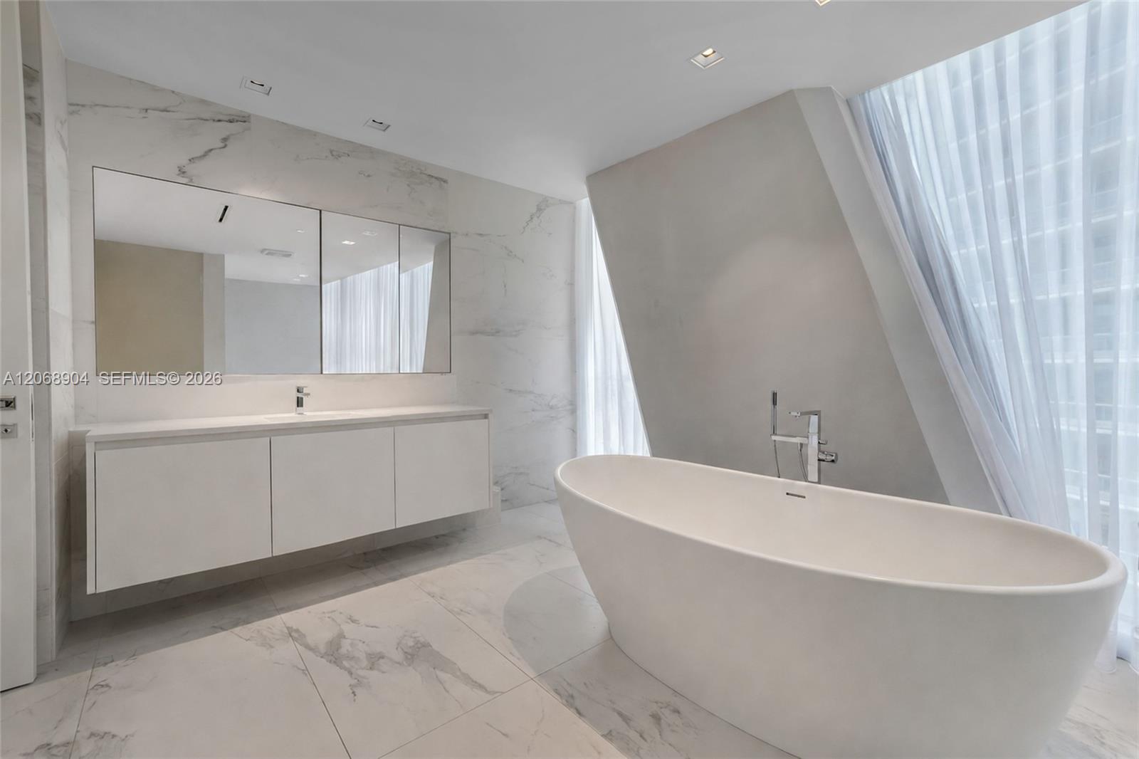 1000 Biscayne Boulevard 3901 Property Photo 8
