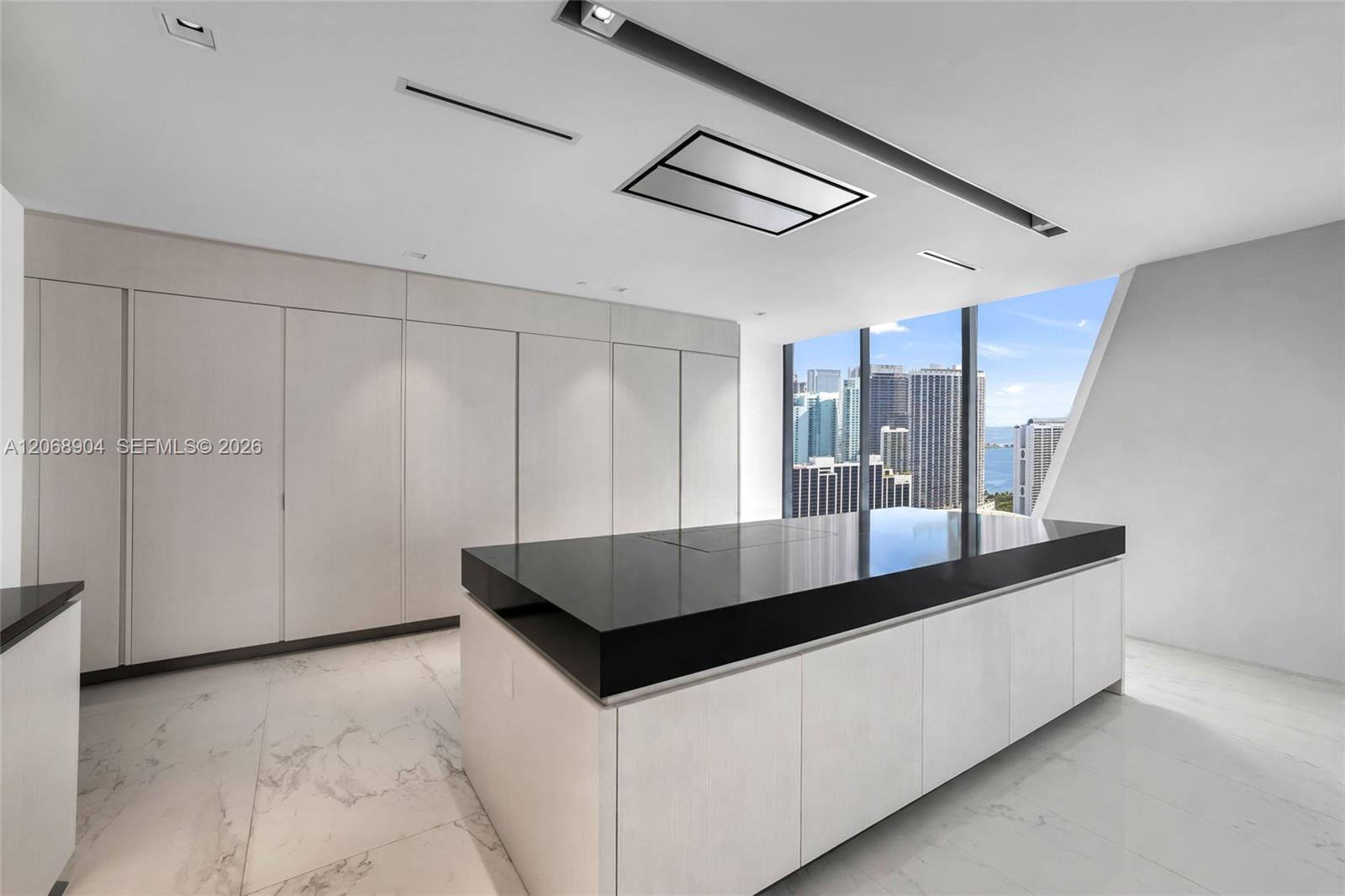 1000 Biscayne Boulevard 3901 Property Photo 23