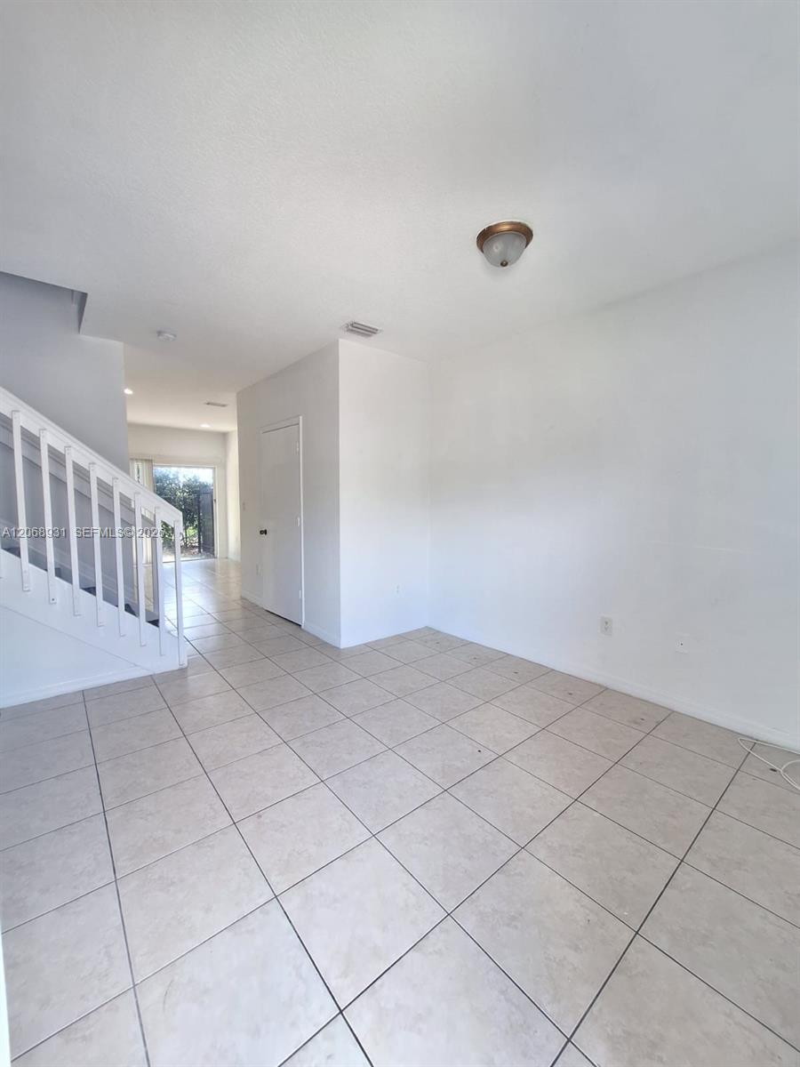 A12068931 Property Photo 5