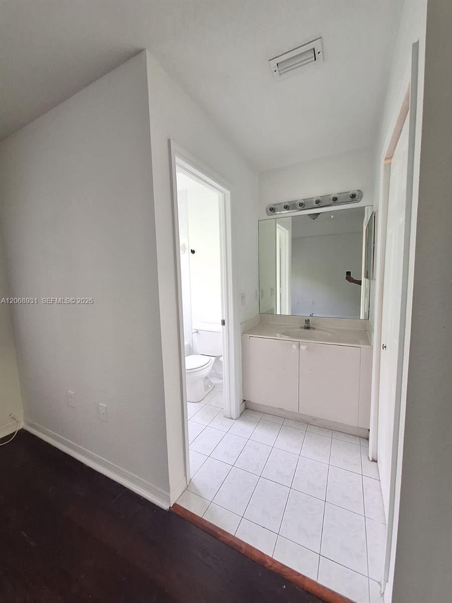 A12068931 Property Photo 17