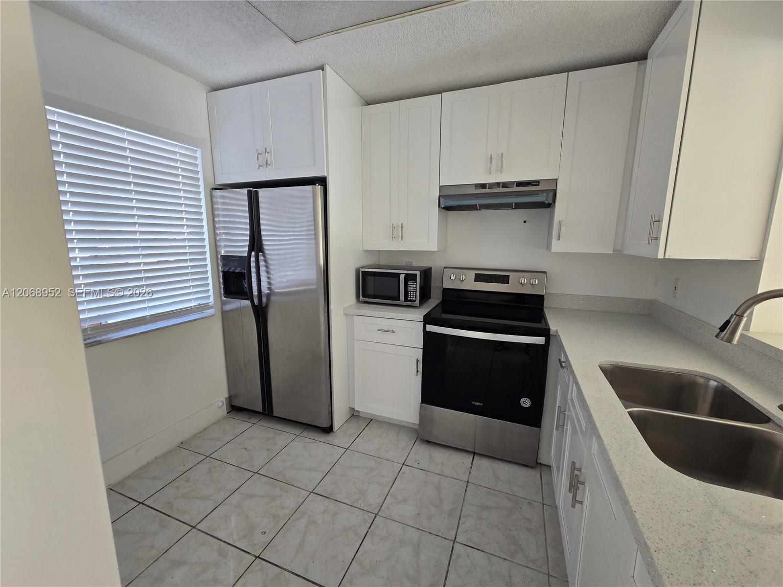 8700 N Sherman Circle 108 Property Photo 3
