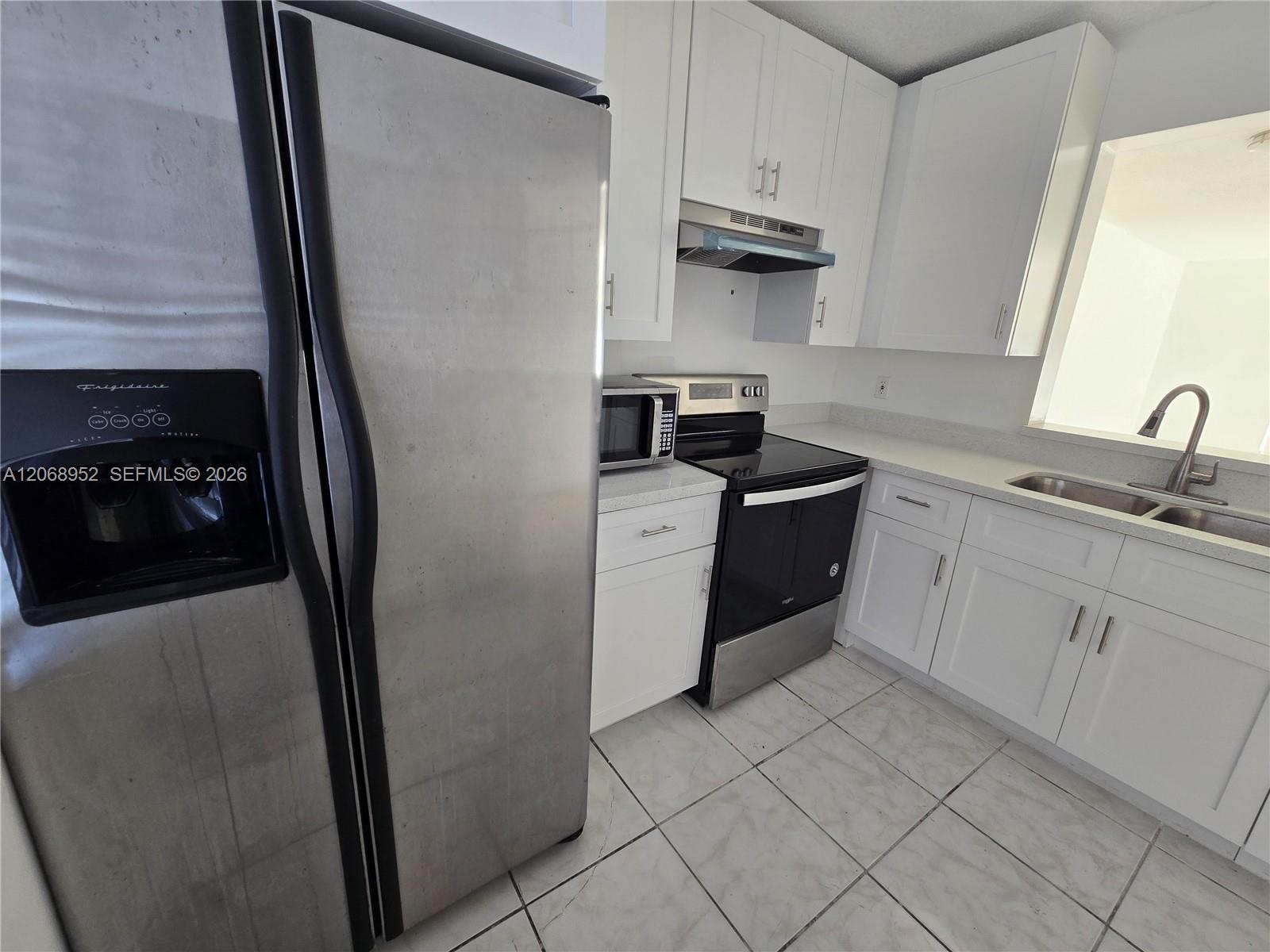 8700 N Sherman Circle 108 Property Photo 4
