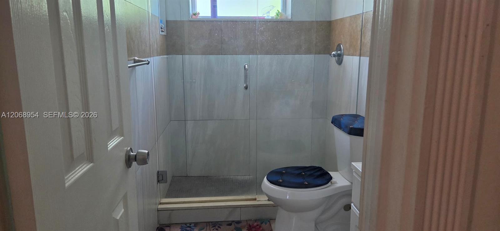601 W Sample Road Property Photo 15