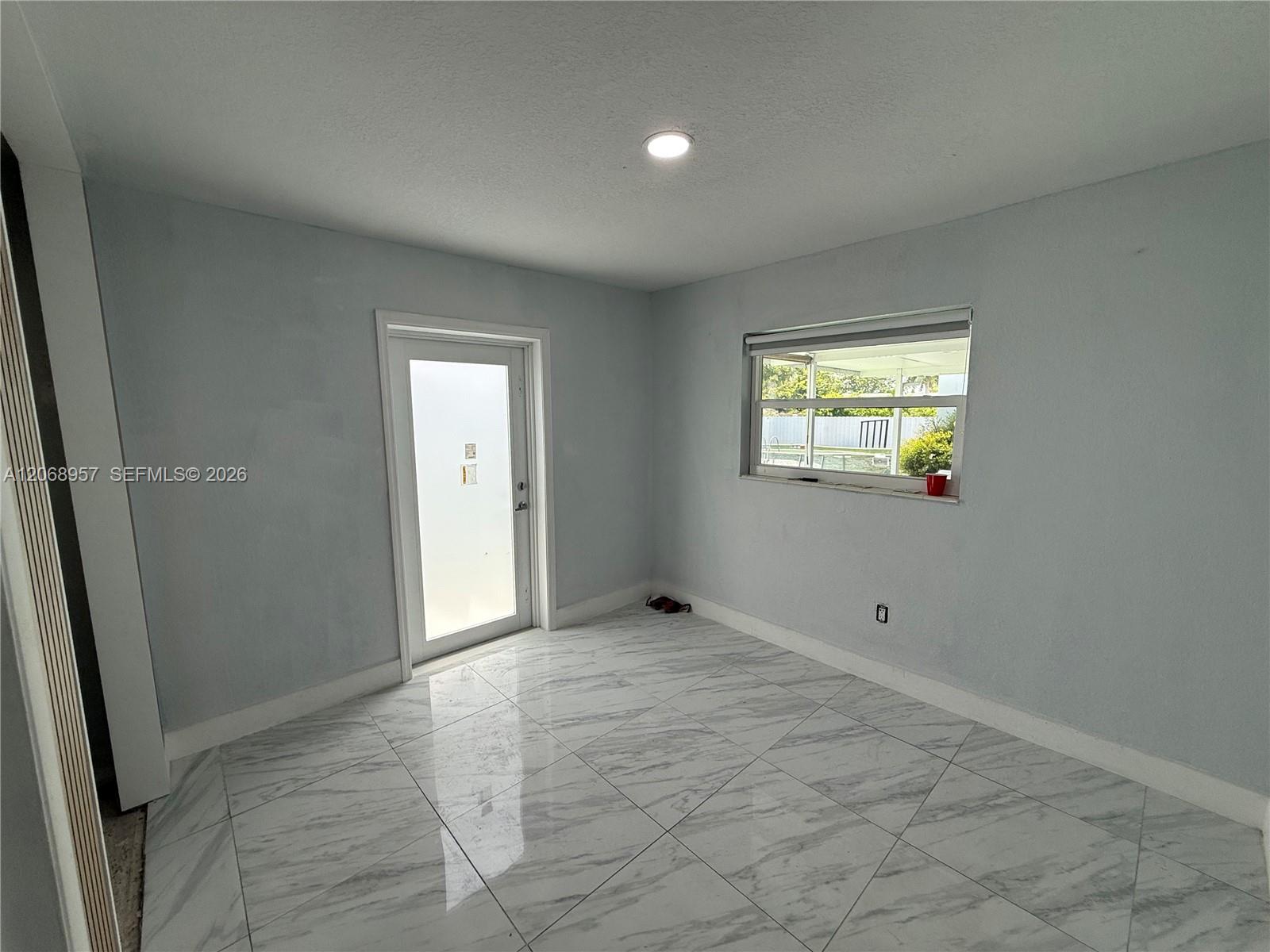 19700 Nw 44th Avenue . Property Photo 4