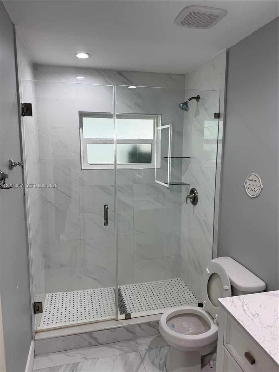19700 Nw 44th Avenue . Property Photo 7