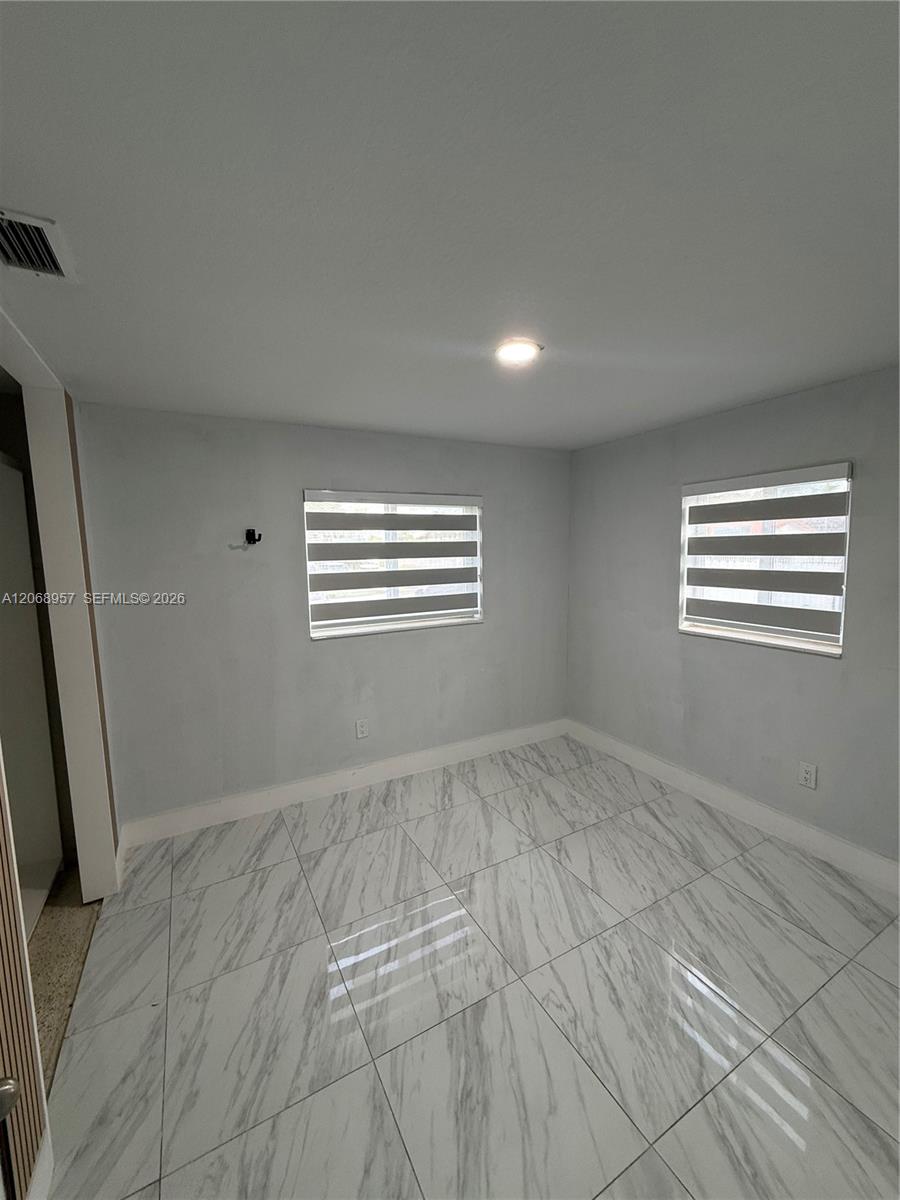 19700 Nw 44th Avenue . Property Photo 8