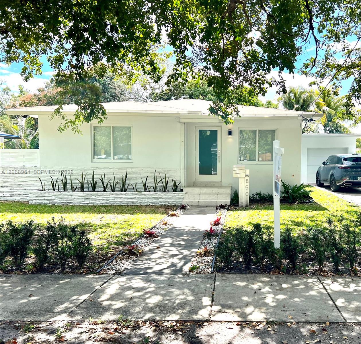 850 NE 127th Street Property Photo 1