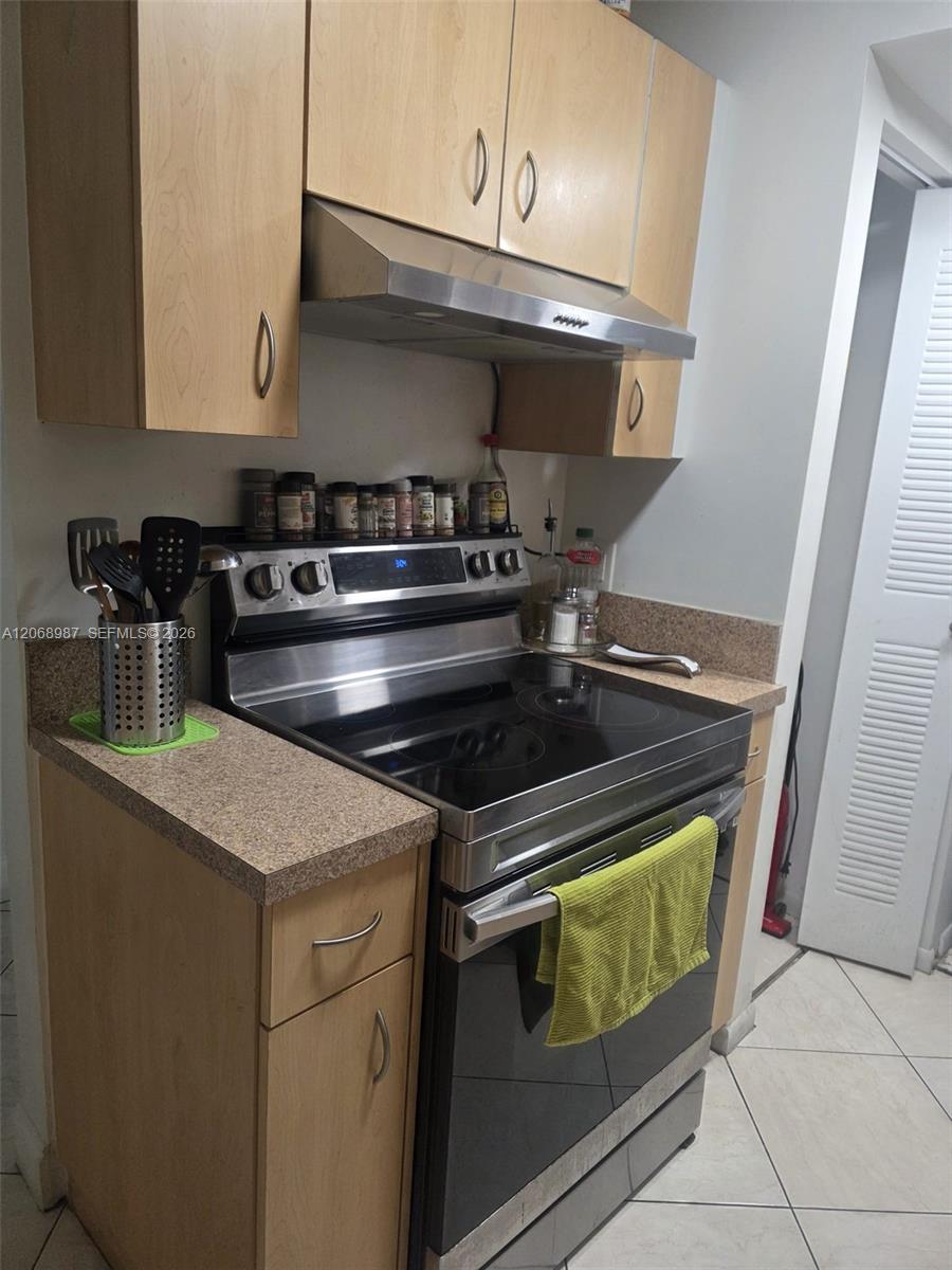 A12068987 Property Photo 5