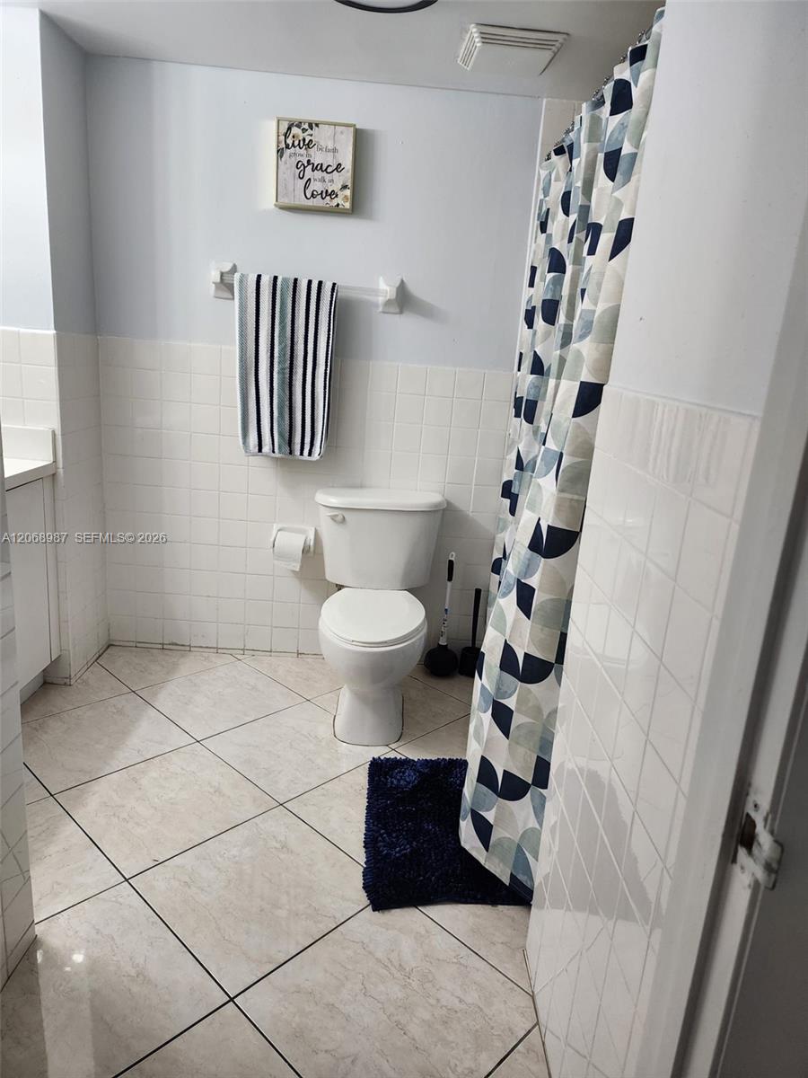 A12068987 Property Photo 10