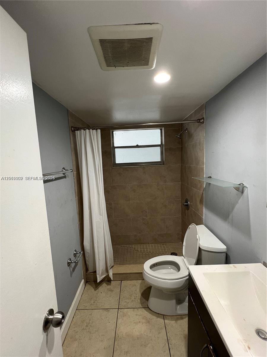1610 Lenox Avenue 409 Property Photo 4