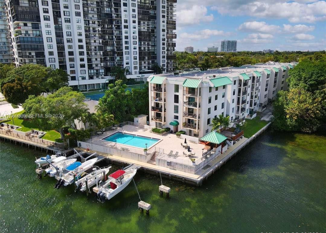 2201 Brickell Avenue 96 Property Photo 14