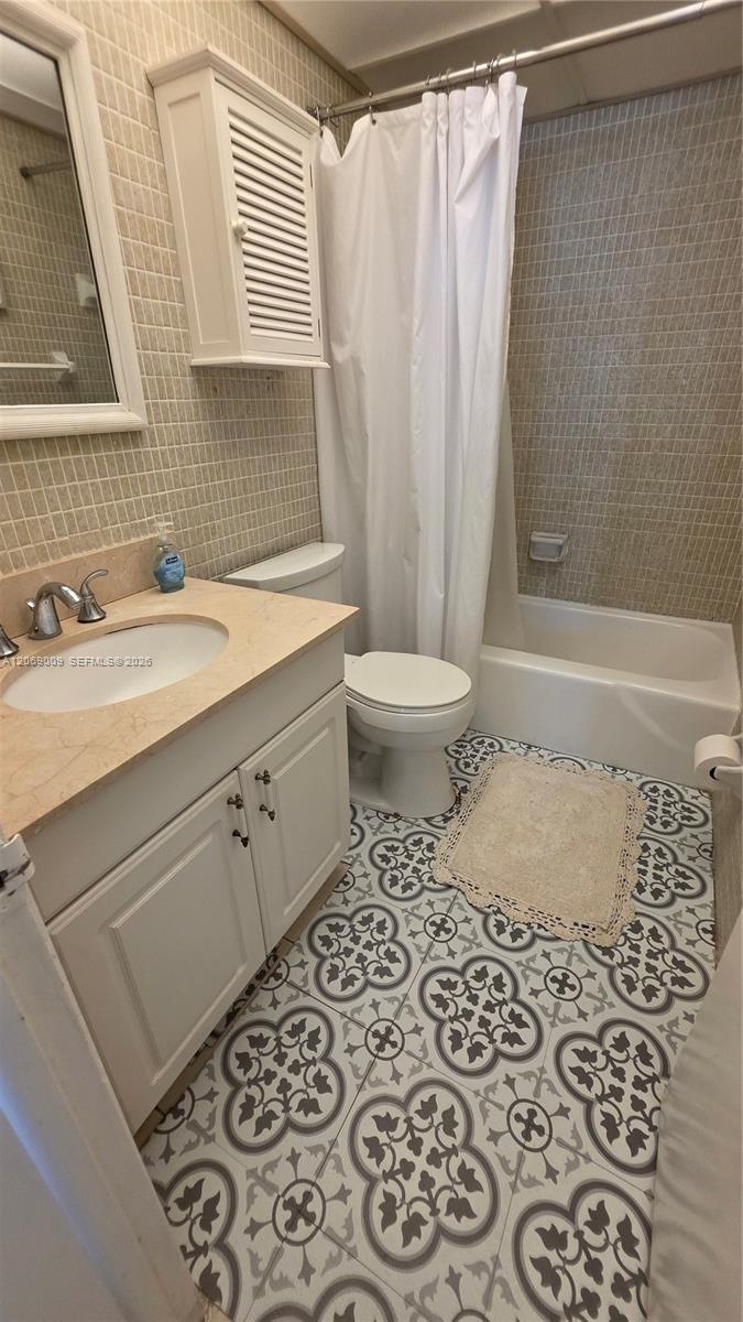 2201 Brickell Avenue 96 Property Photo 42