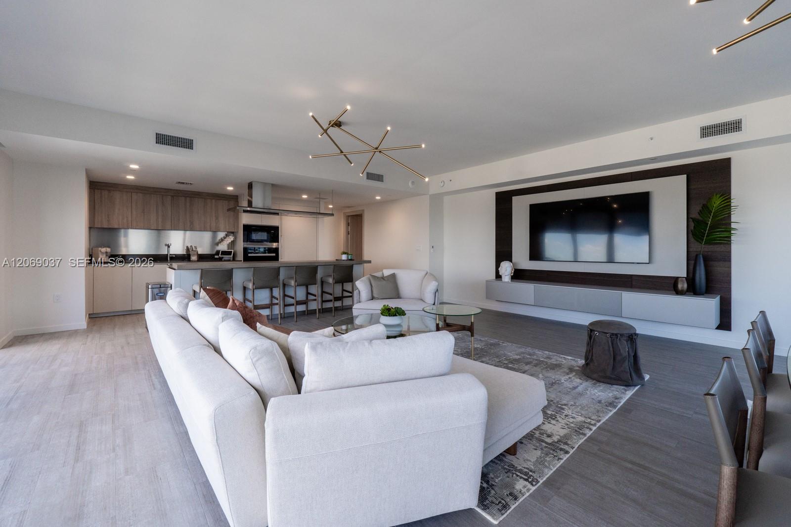 1000 Brickell Plaza 4502 Property Photo 6
