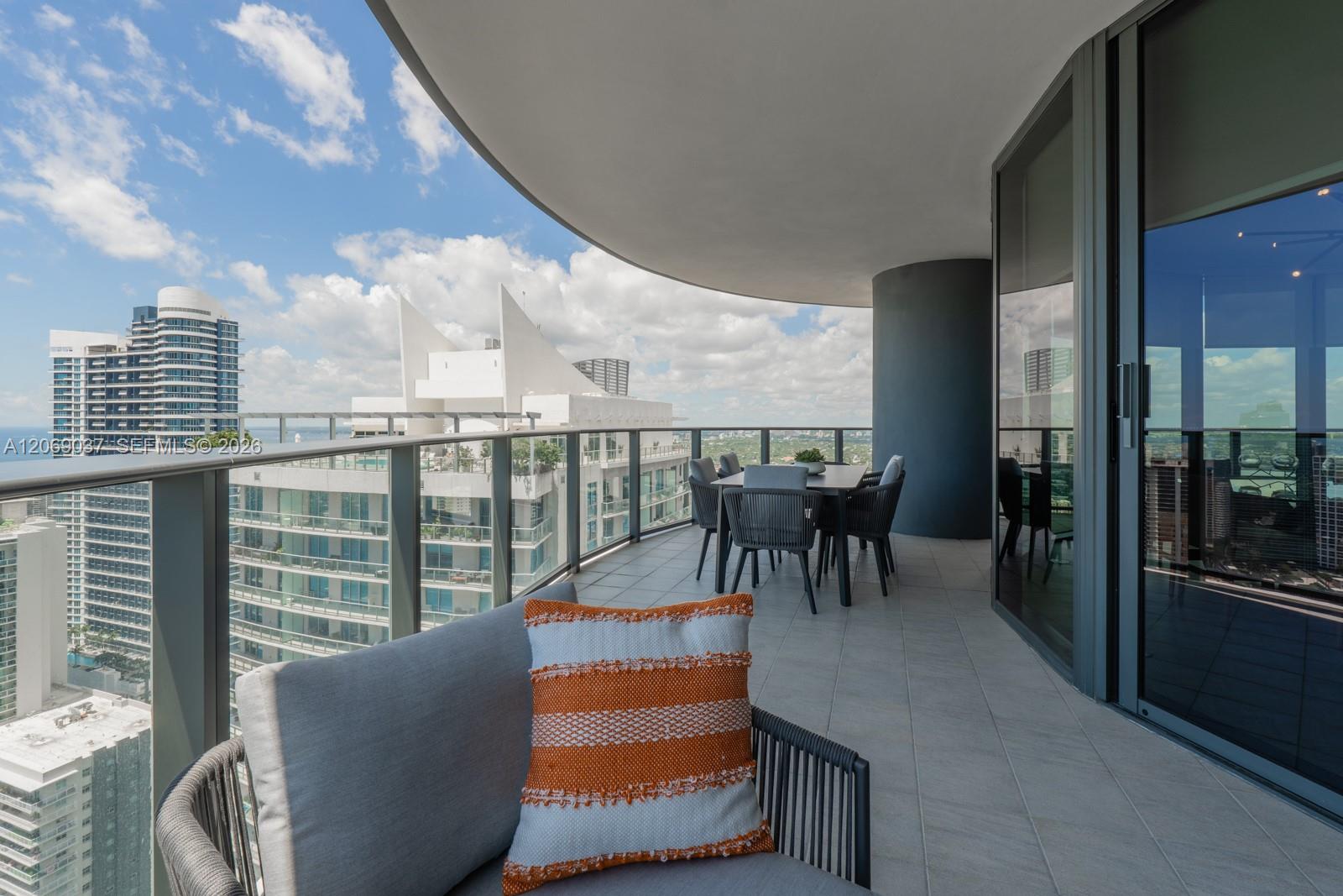 1000 Brickell Plaza 4502 Property Photo 15