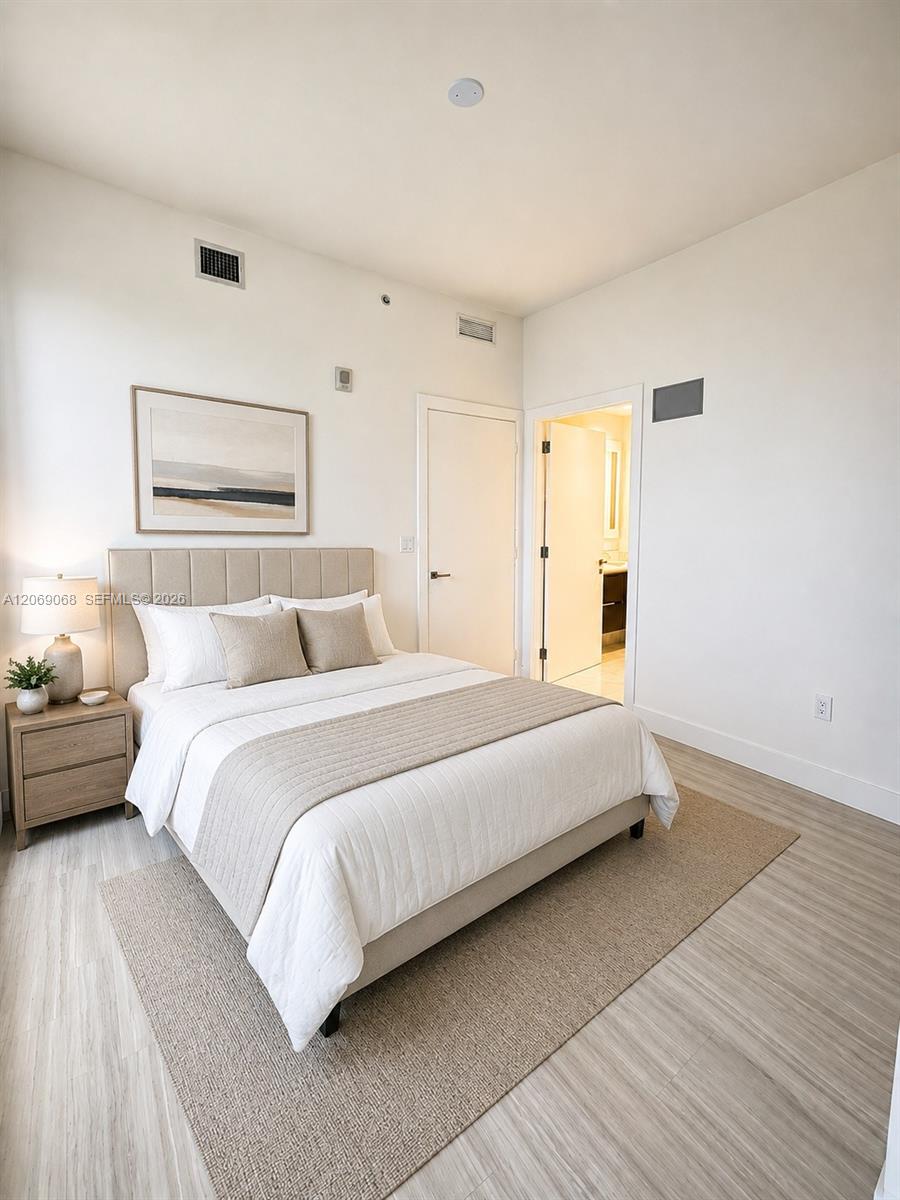 1451 Brickell Avenue 2706 Property Photo 6