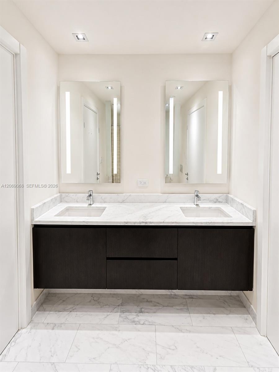 1451 Brickell Avenue 2706 Property Photo 7