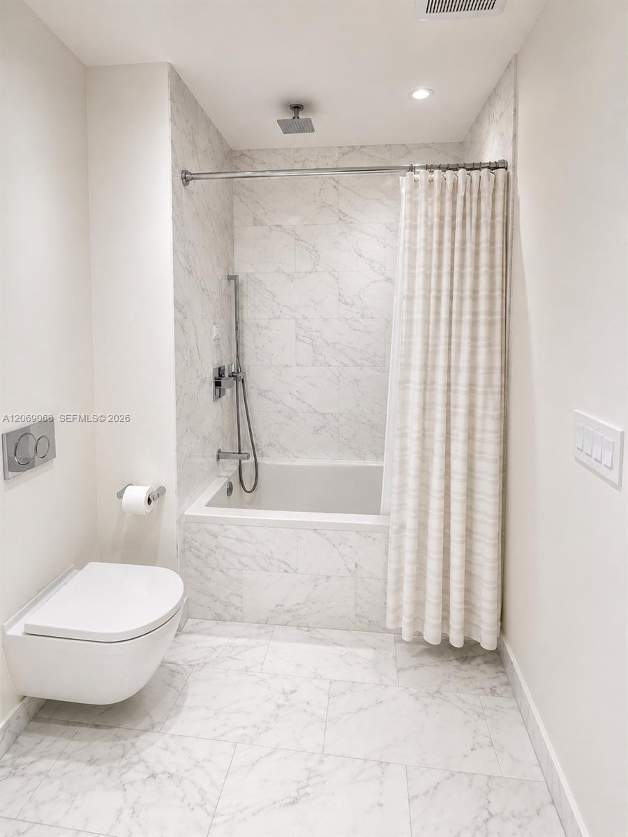 1451 Brickell Avenue 2706 Property Photo 8